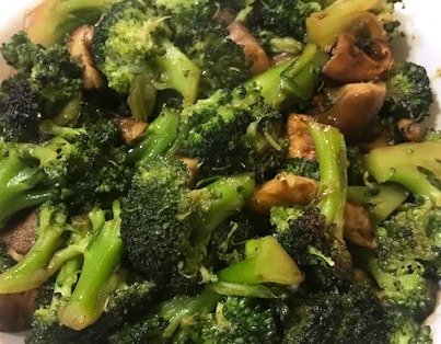Salteado de brócoli y seta shitake